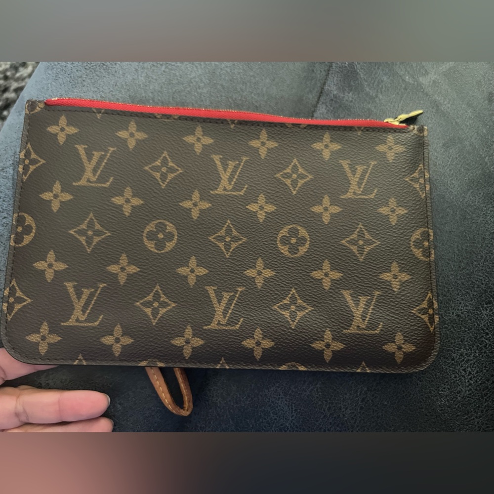 Neverfull Pouch